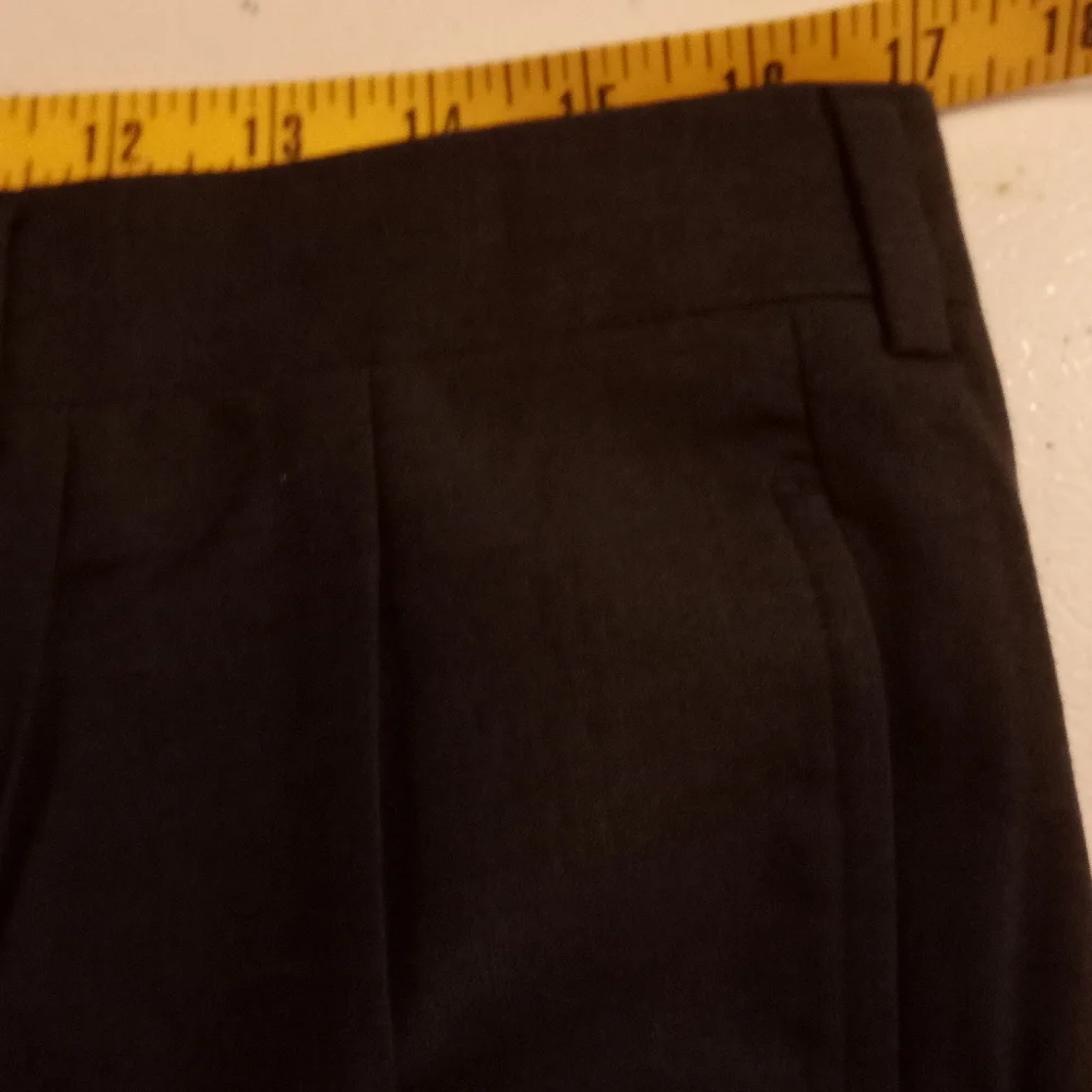 CORBIN Ltd Men's Grey Slacks Pleated Front Cuff Legs Size 34/28